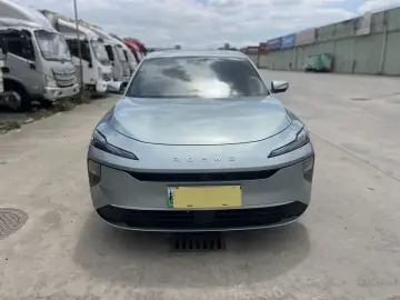 2025 Roewe D6 с пробегом 11 000 км