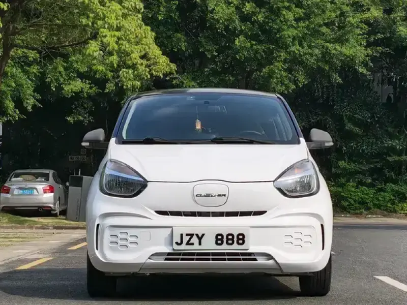 2021 Roewe Clever с пробегом 32 000 км