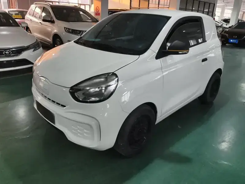 2021 Roewe Clever с пробегом 14 000 км