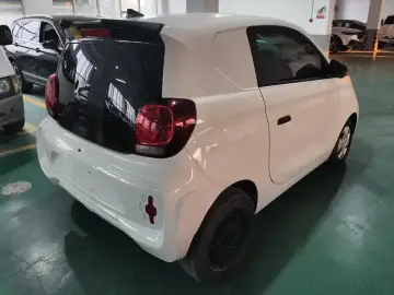 2021 Roewe Clever с пробегом 14 000 км