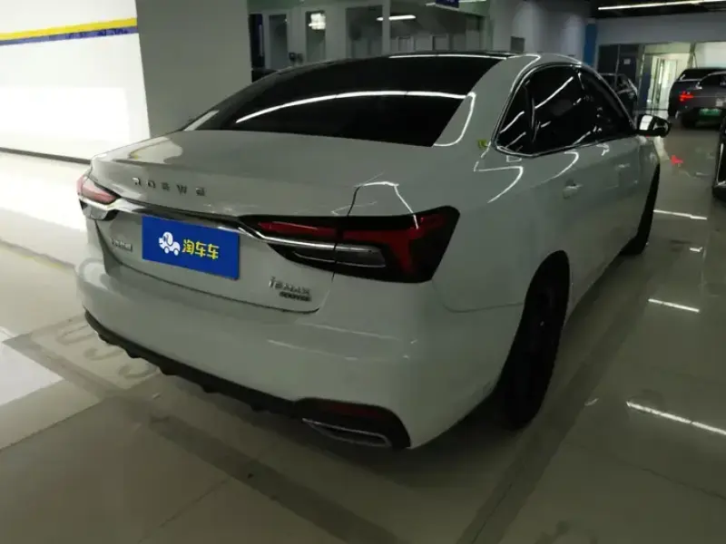 2020 Roewe i6 Max с пробегом 14 000 км