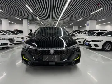 2020 Roewe i6 Max с пробегом 17 000 км