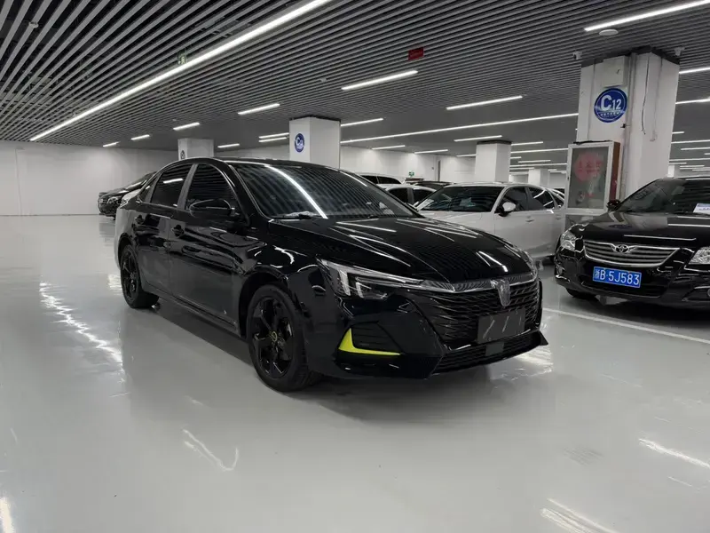 2020 Roewe i6 Max с пробегом 17 000 км
