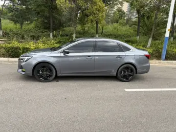 2020 Roewe i6 Max с пробегом 51 000 км
