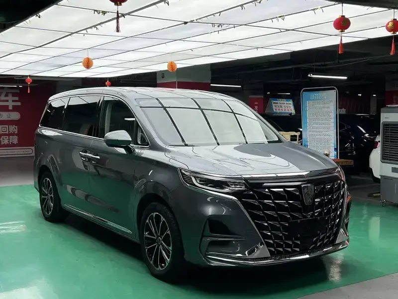2023 Roewe iMAX8 с пробегом 89 000 км