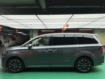 2023 Roewe iMAX8 с пробегом 89 000 км