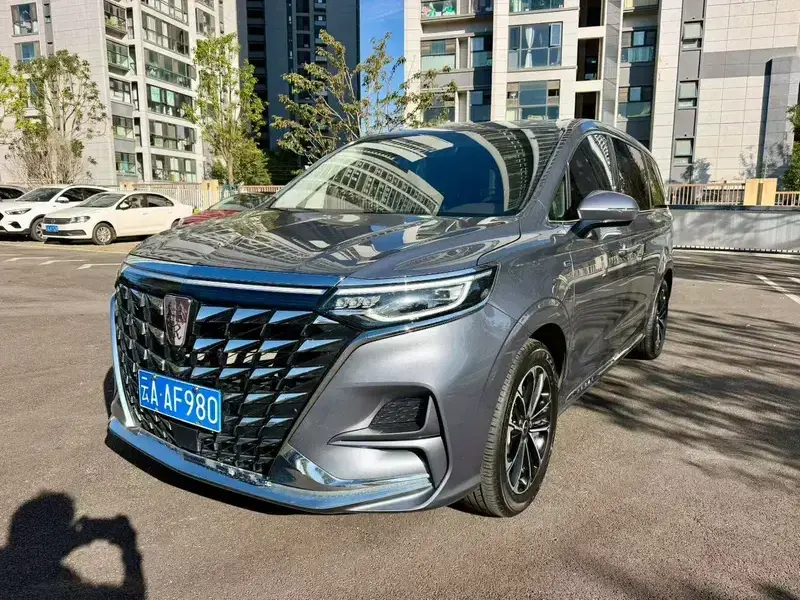 2023 Roewe iMAX8 с пробегом 26 000 км