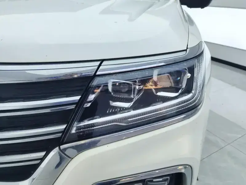 2019 Roewe RX8 с пробегом 55 000 км