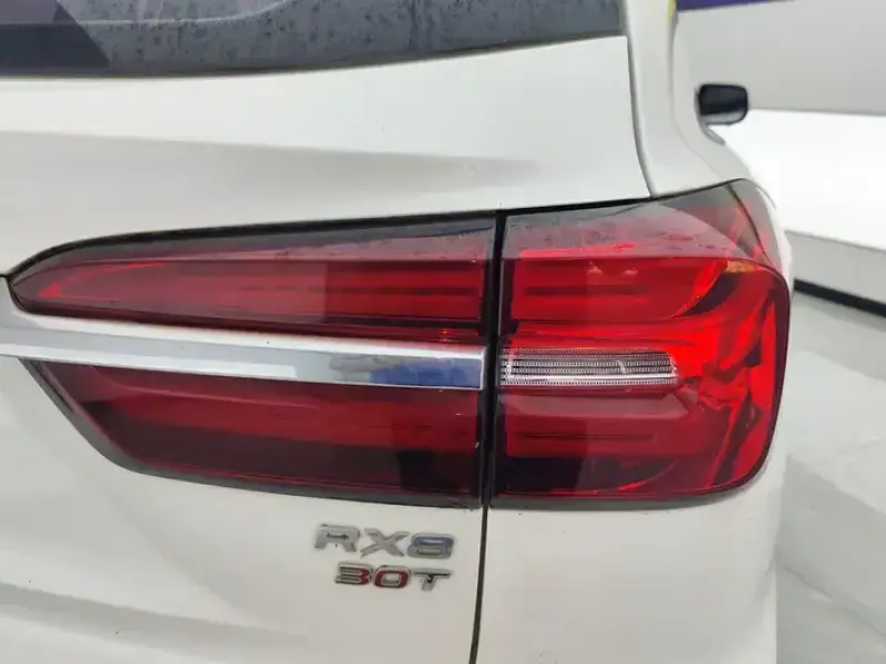 2019 Roewe RX8 с пробегом 55 000 км