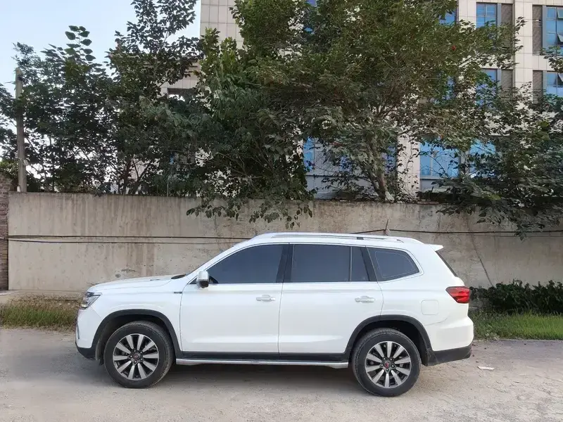 2019 Roewe RX8 с пробегом 70 000 км