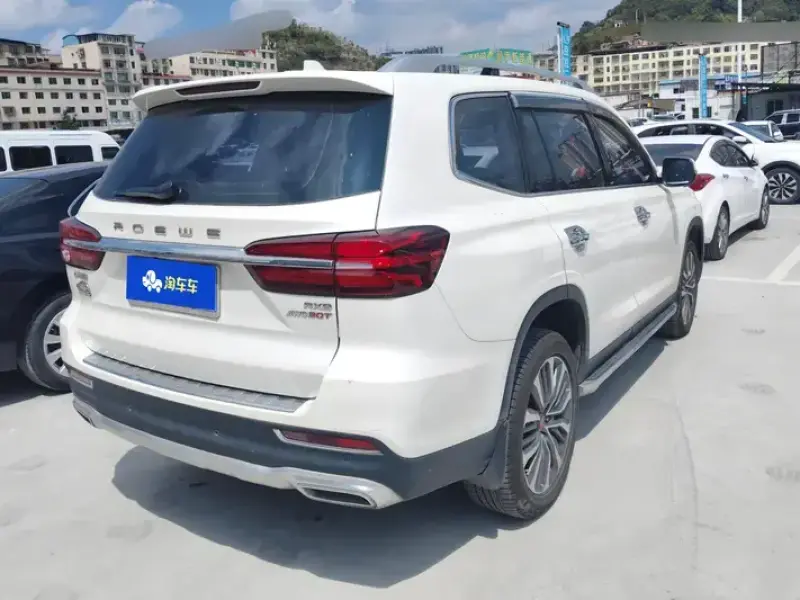 2018 Roewe RX8 с пробегом 121 000 км
