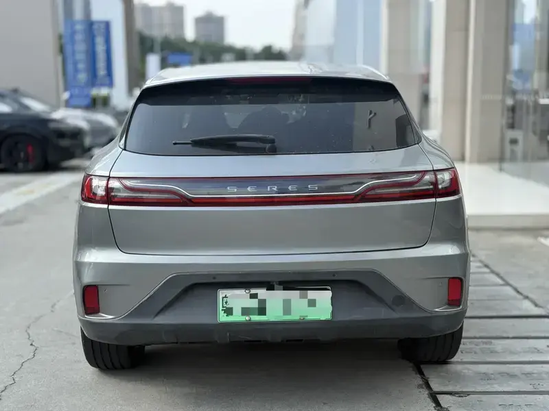 2021 Seres SF5 с пробегом 110 000 км