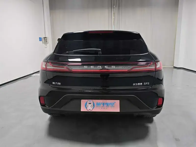 2021 Seres SF5 с пробегом 48 900 км
