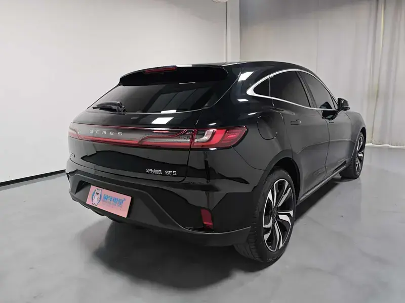 2021 Seres SF5 с пробегом 48 900 км