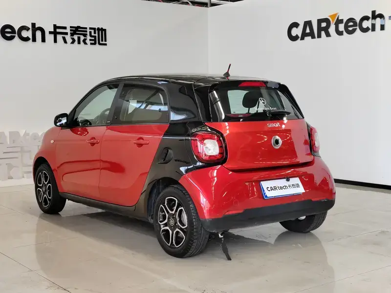 2017 Smart Forfour с пробегом 33 000 км