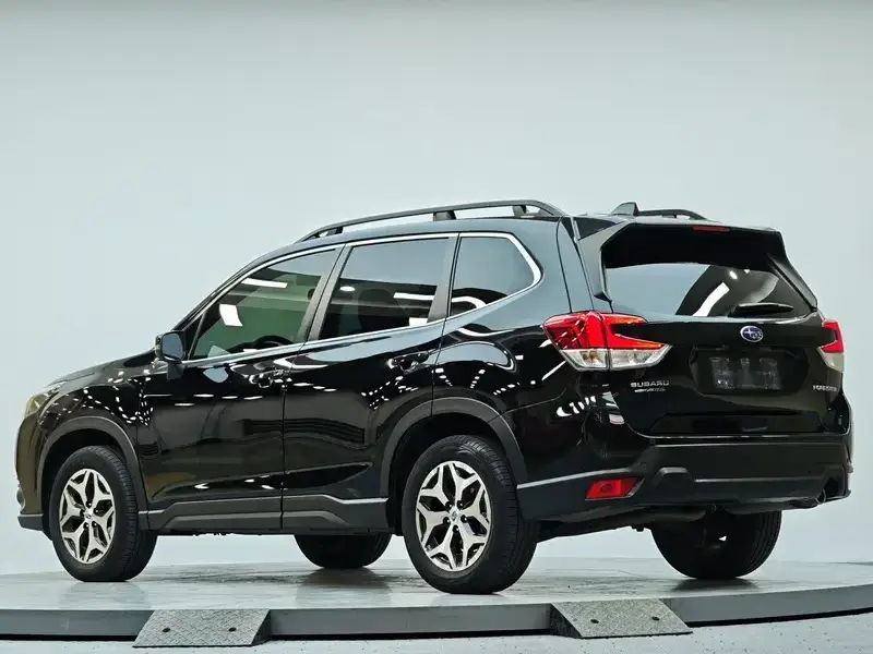 2022 Subaru Forester с пробегом 72 000 км