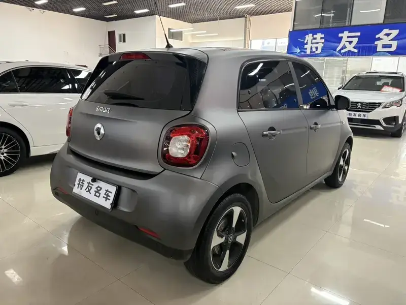 2018 Smart Forfour с пробегом 39 000 км