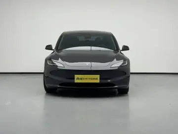 2023 Tesla Model 3 с пробегом 60 900 км