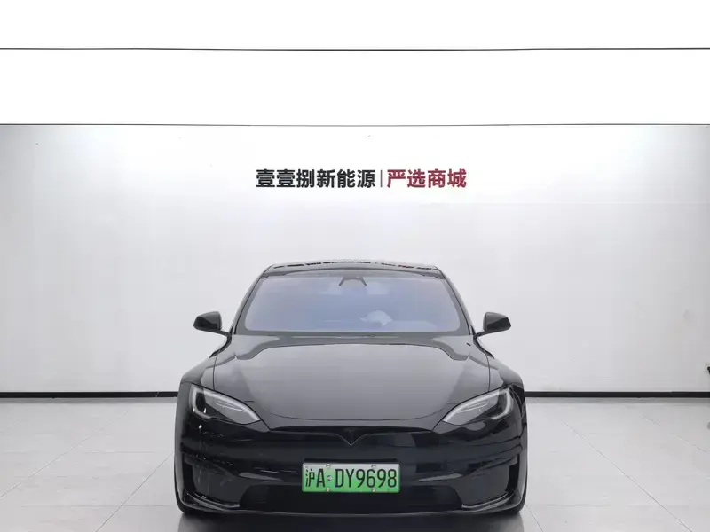 2023 Tesla Model S с пробегом 46 000 км