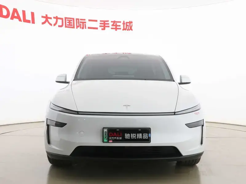 2025 Tesla Model Y с пробегом 37 000 км