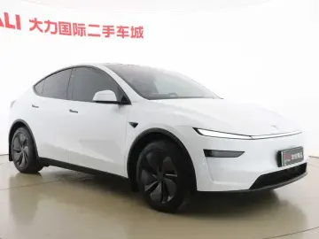 2025 Tesla Model Y с пробегом 37 000 км