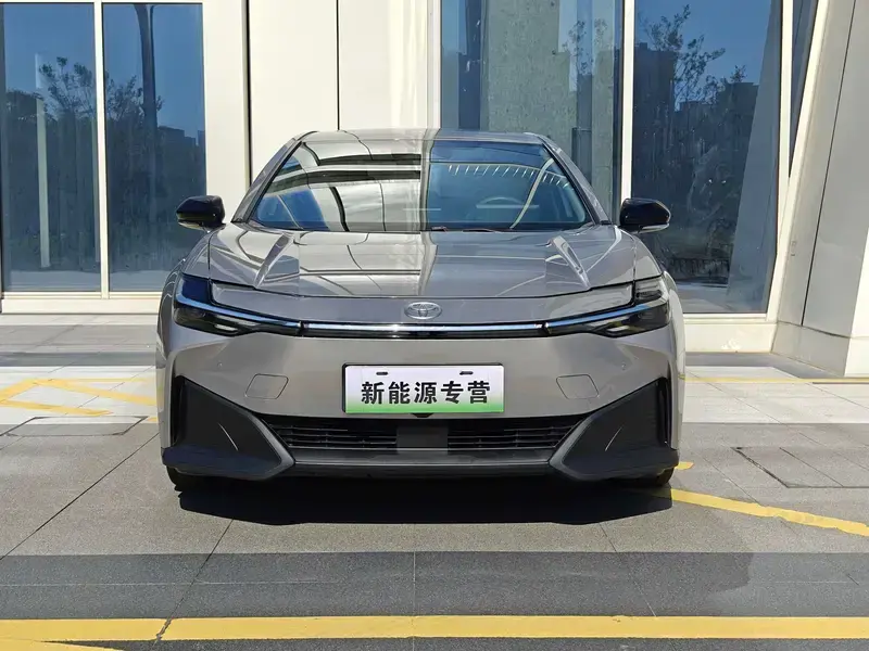 2024 Toyota bZ3 с пробегом 37 000 км