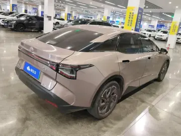 2023 Toyota bZ3 с пробегом 44 000 км