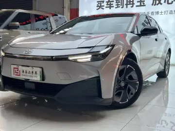 2024 Toyota bZ3 с пробегом 20 000 км