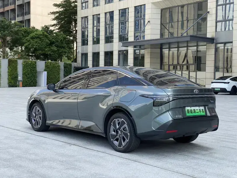 2026 Toyota bZ3 с пробегом 3 000 км