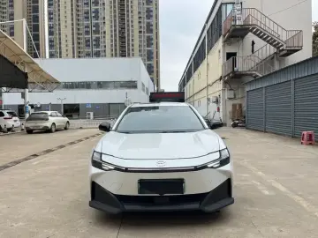 2023 Toyota bZ3 с пробегом 64 000 км