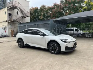 2023 Toyota bZ3 с пробегом 64 000 км