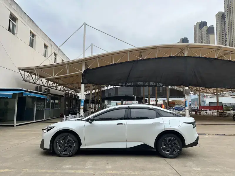 2023 Toyota bZ3 с пробегом 64 000 км