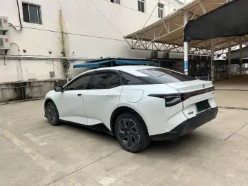 2023 Toyota bZ3 с пробегом 64 000 км
