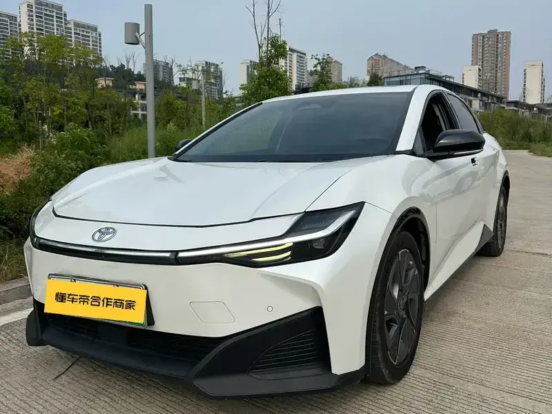 2023 Toyota bZ3 с пробегом 70 000 км