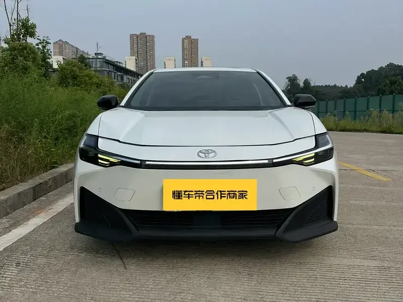 2023 Toyota bZ3 с пробегом 70 000 км