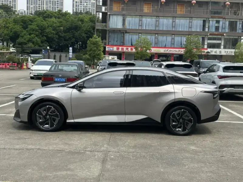 2023 Toyota bZ3 с пробегом 70 000 км