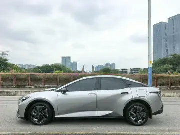 2024 Toyota bZ3 с пробегом 28 000 км