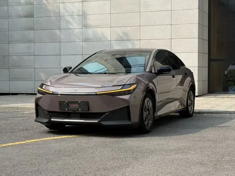2023 Toyota bZ3 с пробегом 97 000 км
