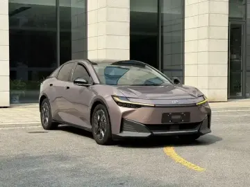 2023 Toyota bZ3 с пробегом 97 000 км