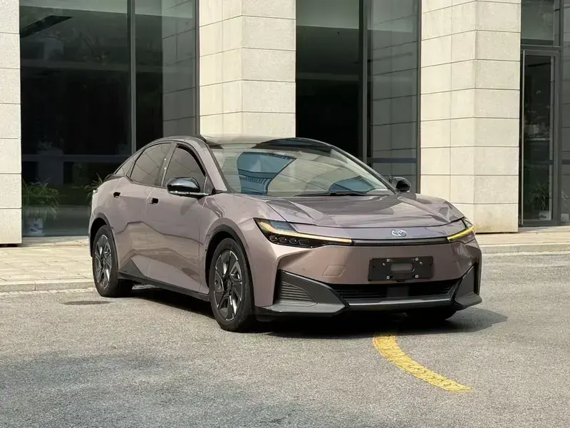 2023 Toyota bZ3 с пробегом 97 000 км