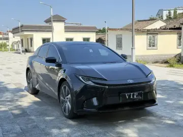 2025 Toyota bZ5 с пробегом 26 000 км