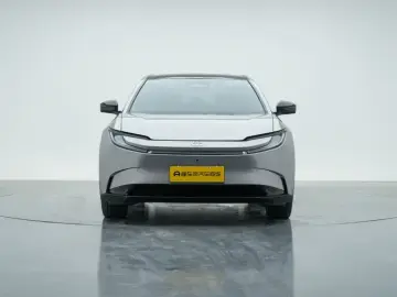 2025 Toyota bZ5 с пробегом 28 500 км