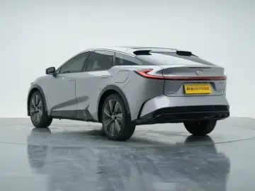 2025 Toyota bZ5 с пробегом 28 500 км