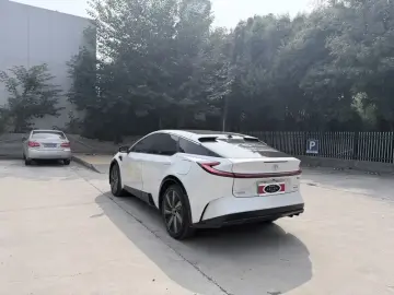 2025 Toyota bZ5 с пробегом 22 000 км