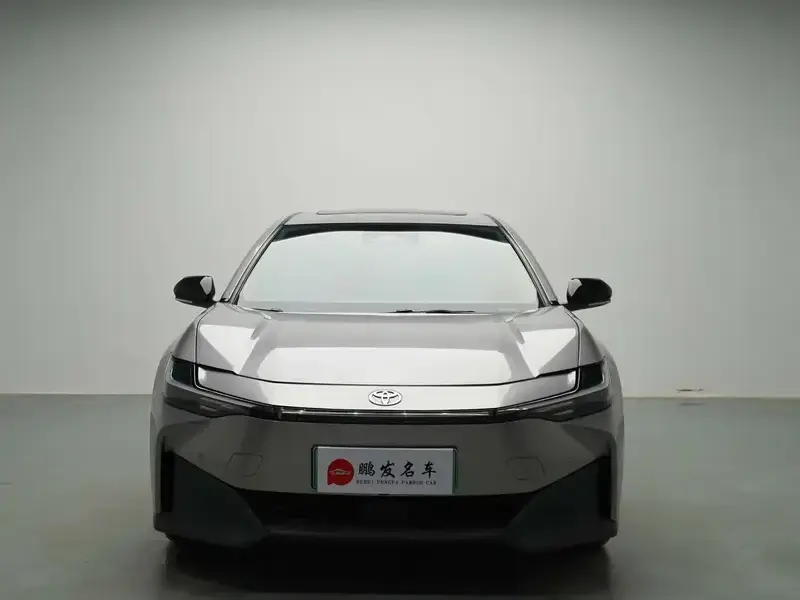 2023 Toyota bZ3 с пробегом 23 000 км