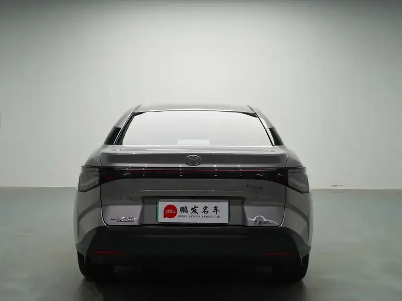 2023 Toyota bZ3 с пробегом 23 000 км