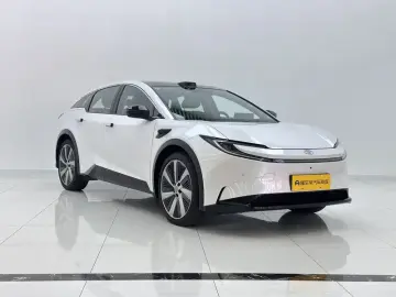 2025 Toyota bZ5 с пробегом 2 400 км