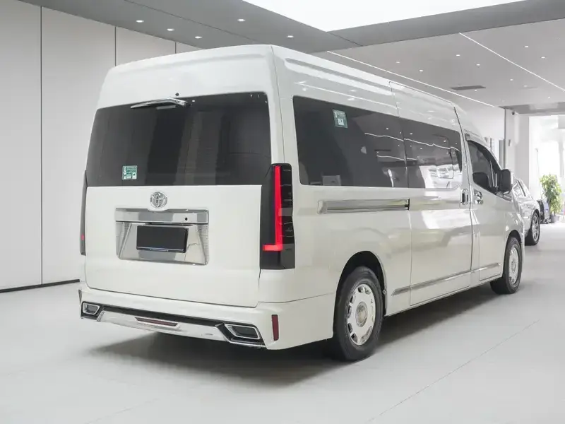 2020 Toyota Granvia с пробегом 88 000 км