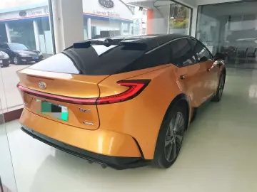 2025 Toyota bZ5 с пробегом 13 000 км