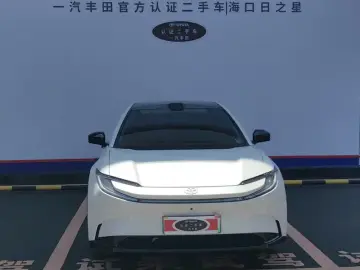 2025 Toyota bZ5 с пробегом 33 400 км